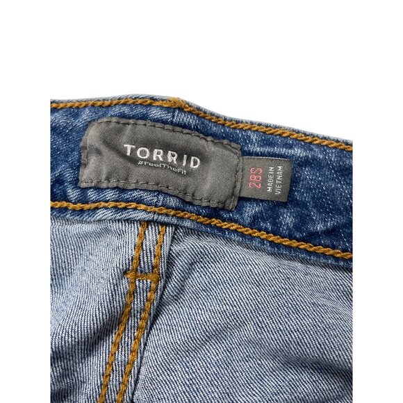 Torrid Medium Wash Relaxed Denim Cropped Jeans Womens Plus Size 28 Short - Picture 3 of 4